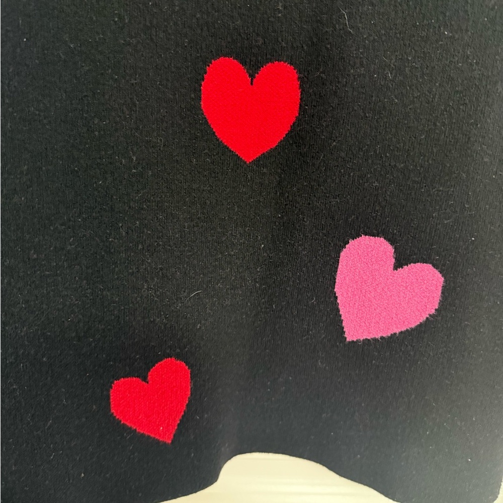 Nicole Miller Black Heart Pattern Women's Cropped Sweater in size M - Picture 3 of 7